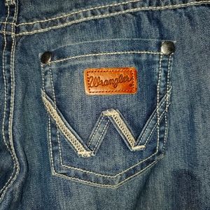 Wrangler juniors denim jeans sz. 5/6 boots cut NWOT